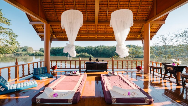 Tips For Mixing Mid Century Modern Furniture With Decor