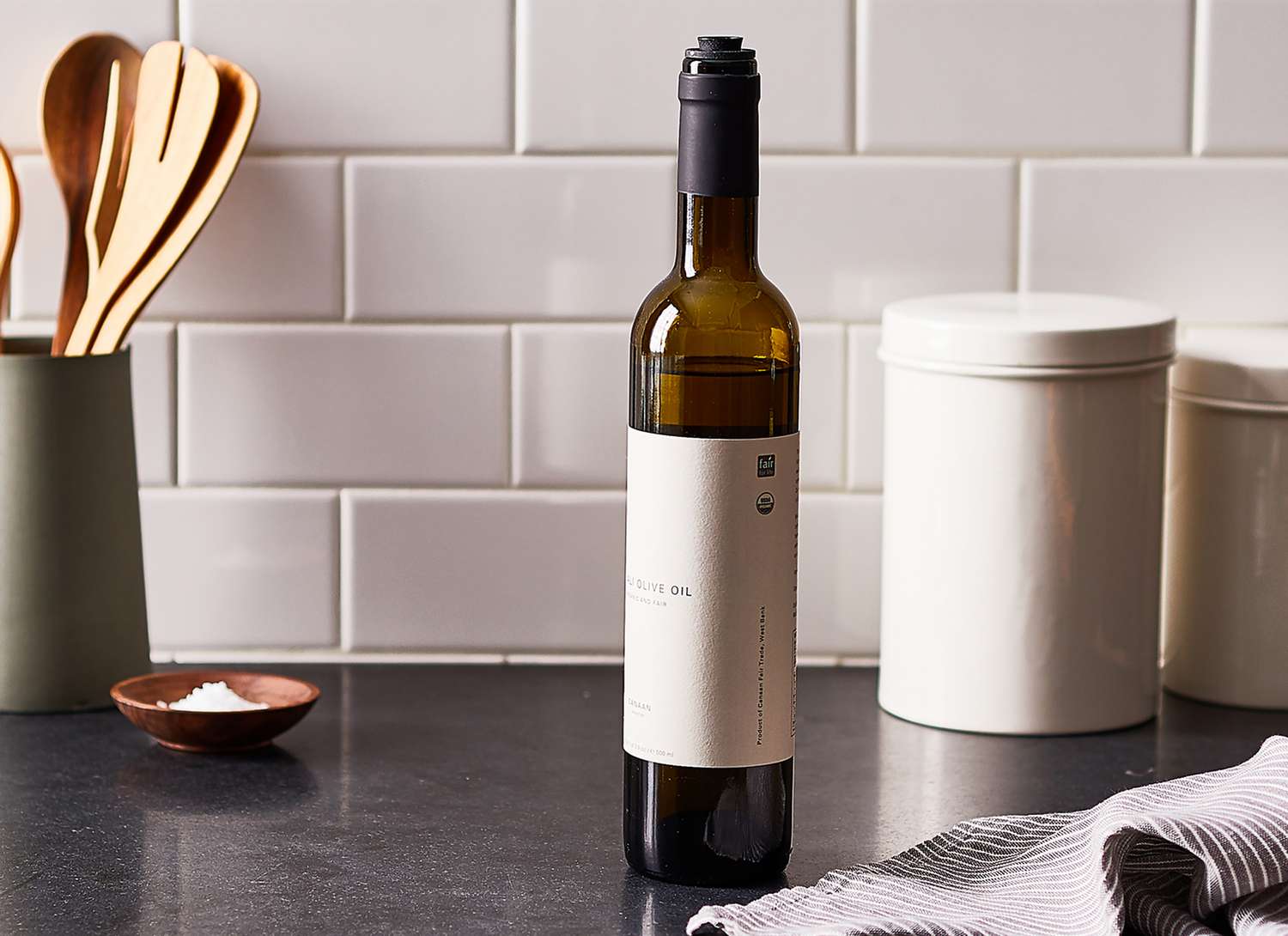 Exploring the Range and Benefits of Olive Oil Bottles and Glass Containers