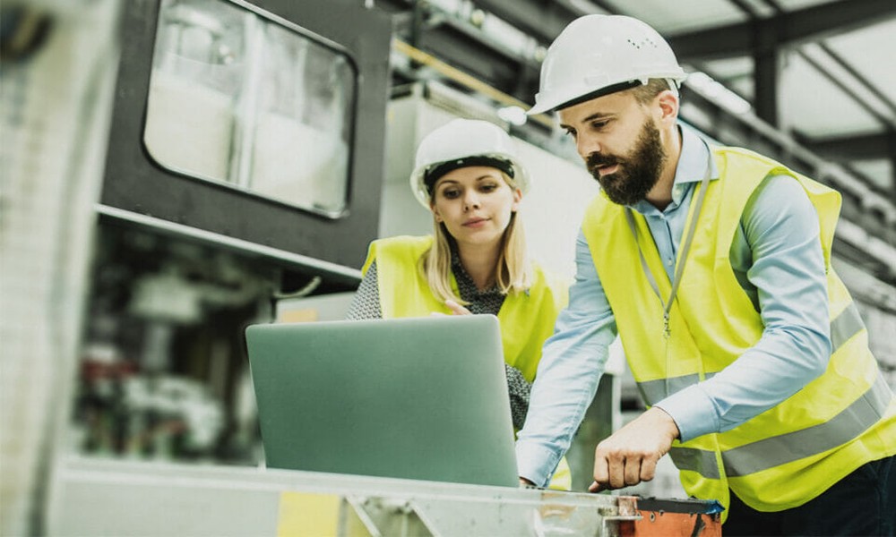 Benefits of Using Compliance Software in Regulated Industries