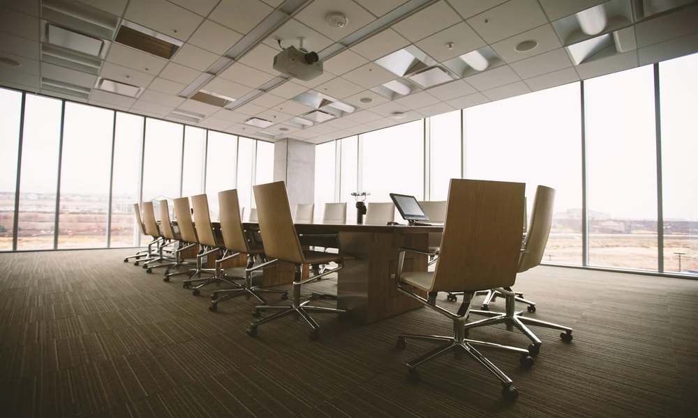 How Alejandro Betancourt Lopez Runs Hawkers From the Boardroom